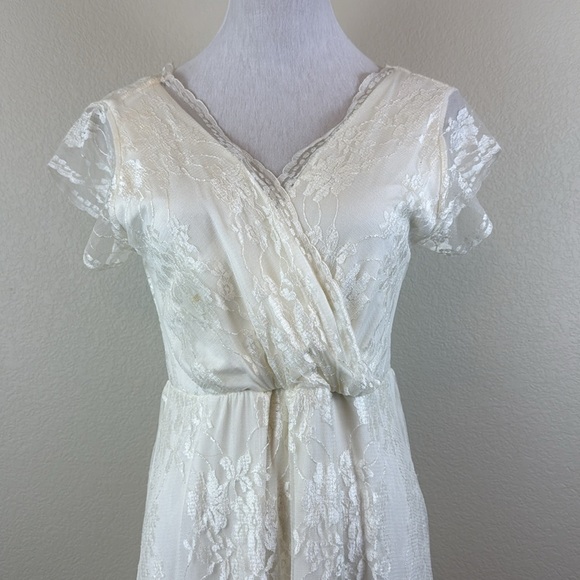 Tiffany Rose Cream Flutter Sleeve V-Neck Maternity Midi Wedding Dress Size 2 - Picture 2 of 11